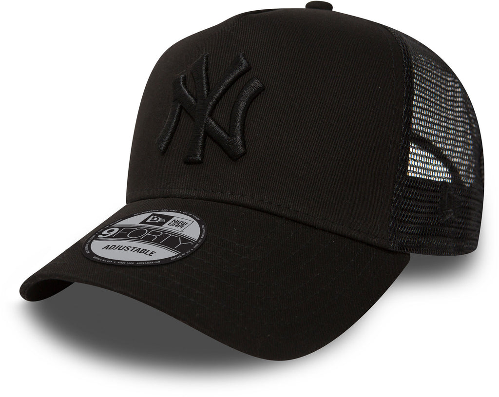 New York Yankees Kids New Era All Black Clean Trucker Cap (Age 4 - 12 Years)