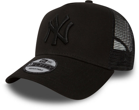 New York Yankees Kids New Era All Black Clean Trucker Cap (Age 4 - 12 Years)