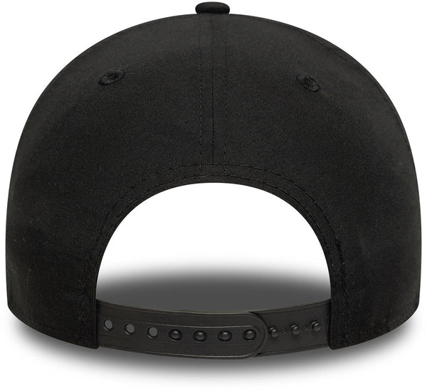 Gorra Vespa New Era 9Forty oversize Wordmark negra