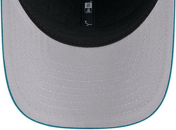 Gorra del equipo Baltimore Ravens NFL 2023 Sideline New Era 9Forty Stretch Snap gris