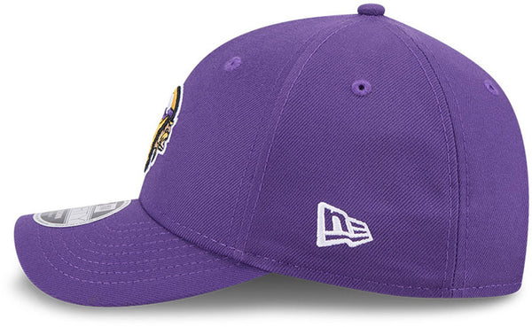 Gorra del equipo Baltimore Ravens NFL 2023 Sideline New Era 9Forty Stretch Snap gris