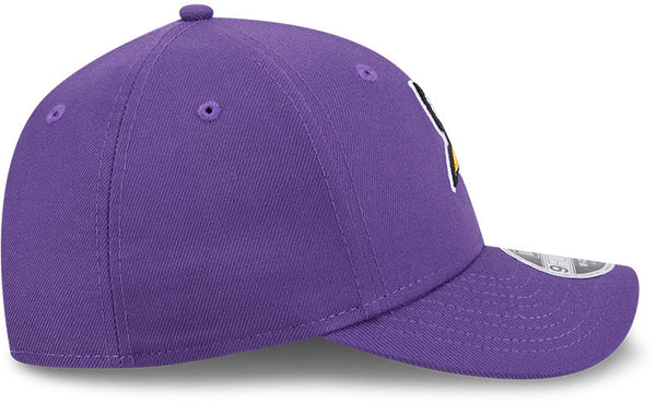 Gorra del equipo Baltimore Ravens NFL 2023 Sideline New Era 9Forty Stretch Snap gris