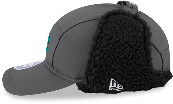 Gorra del equipo Baltimore Ravens NFL 2023 Sideline New Era 9Forty Stretch Snap gris