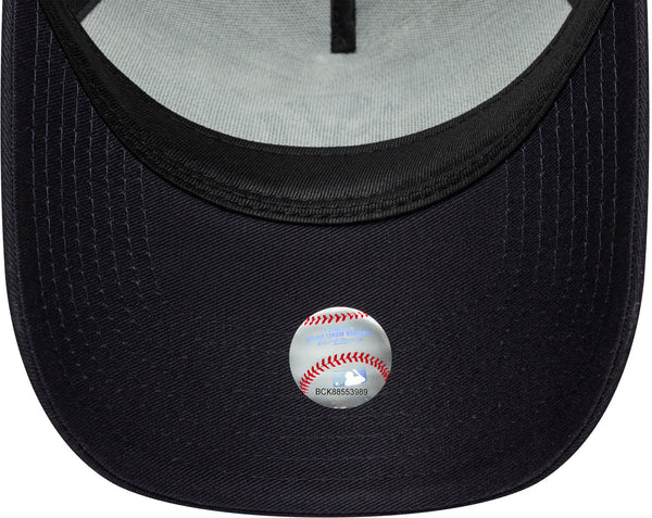 Gorra trucker limpia negra de New Era de los NY Yankees
