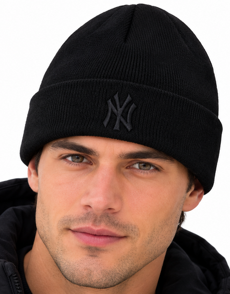 New York Yankees New Era Black Beanie MLB Essential Cuff Knit Hat