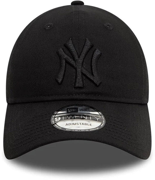 New York Yankees All Black Baseball Cap League Essential New Era 9Twenty Cap