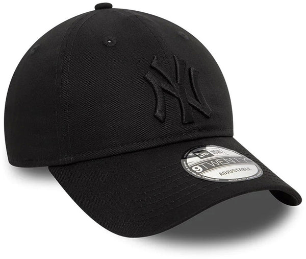 New York Yankees All Black Baseball Cap League Essential New Era 9Twenty Cap