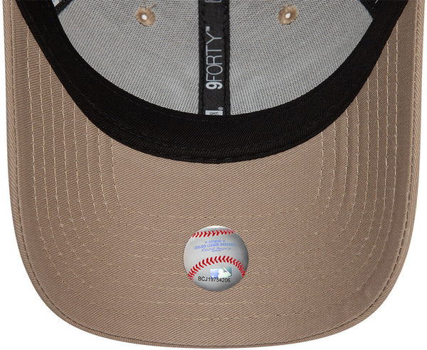 New York Yankees New Era 9Forty League Essential Ash Baseball Cap - pumpheadgear, baseball caps