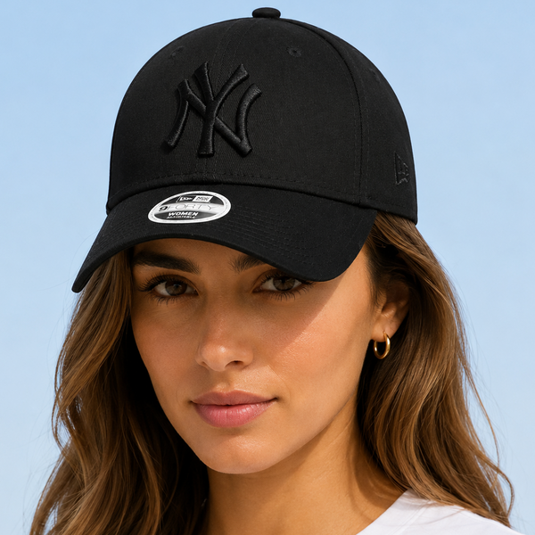 Womens New York Yankees Baseball Cap New Era 9Forty Essential All Black Cap